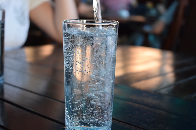 Les 5 meilleurs moments pour boire de l’eau de source